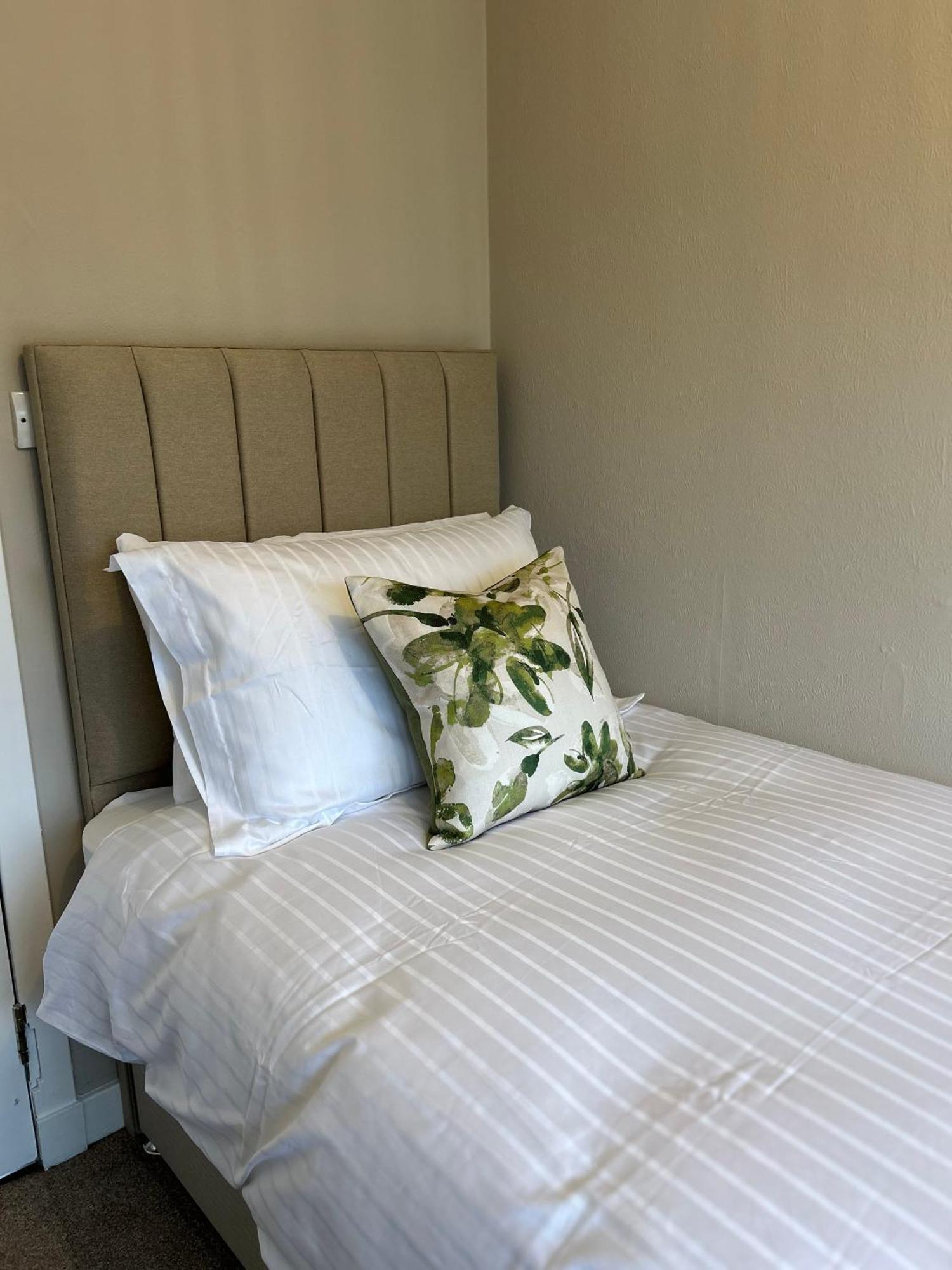 Crookston Hotel Glasgow Dış mekan fotoğraf