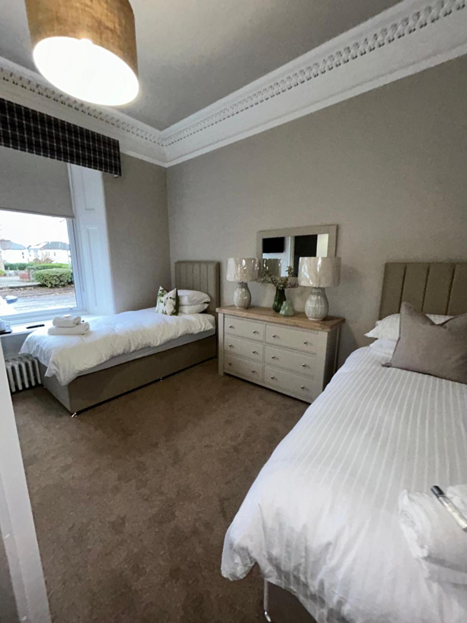 Crookston Hotel Glasgow Dış mekan fotoğraf