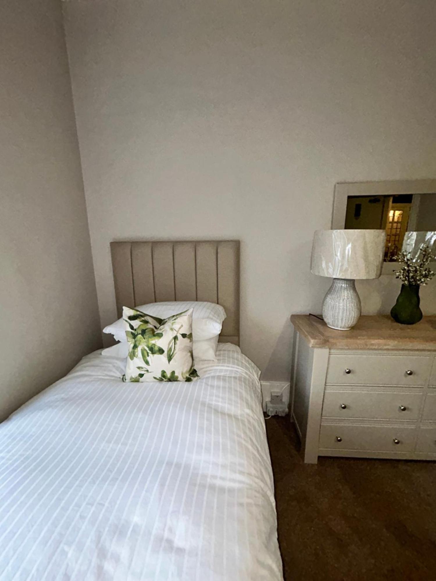 Crookston Hotel Glasgow Dış mekan fotoğraf